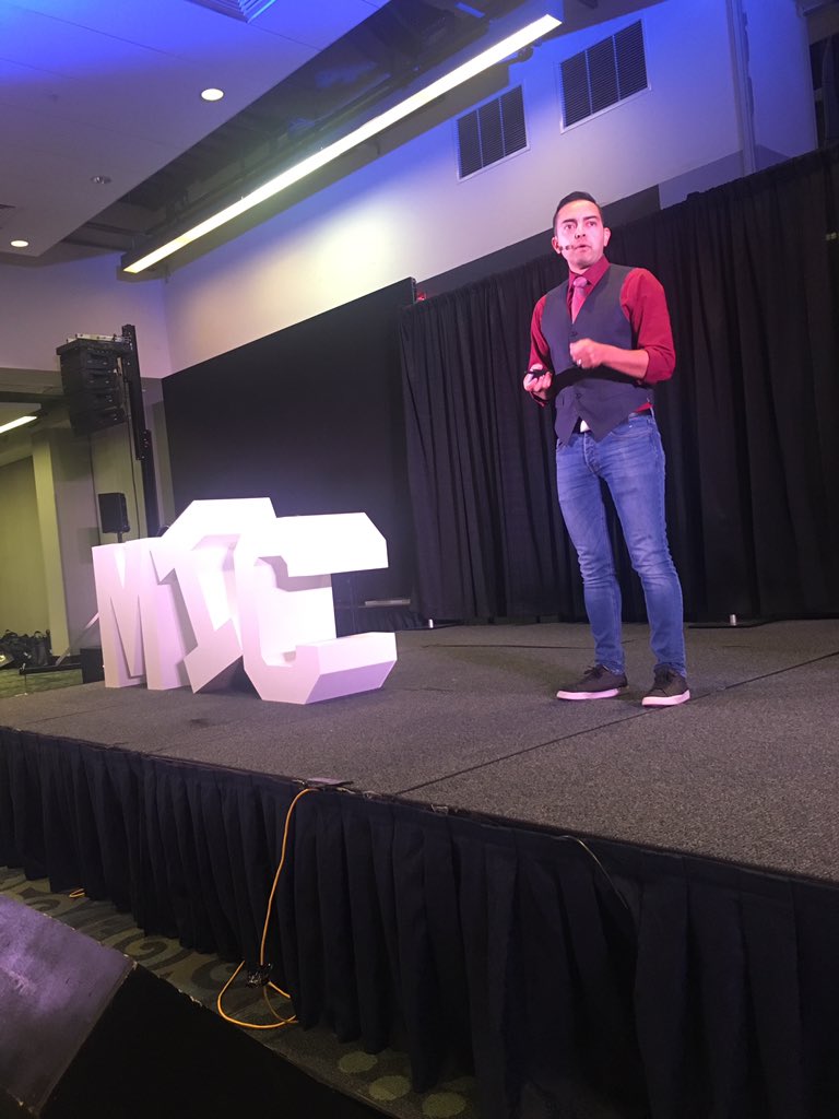 FinanceLacey's tweet image. Creating super fans with @PatFlynn at #MICDC! #MotivationMonday