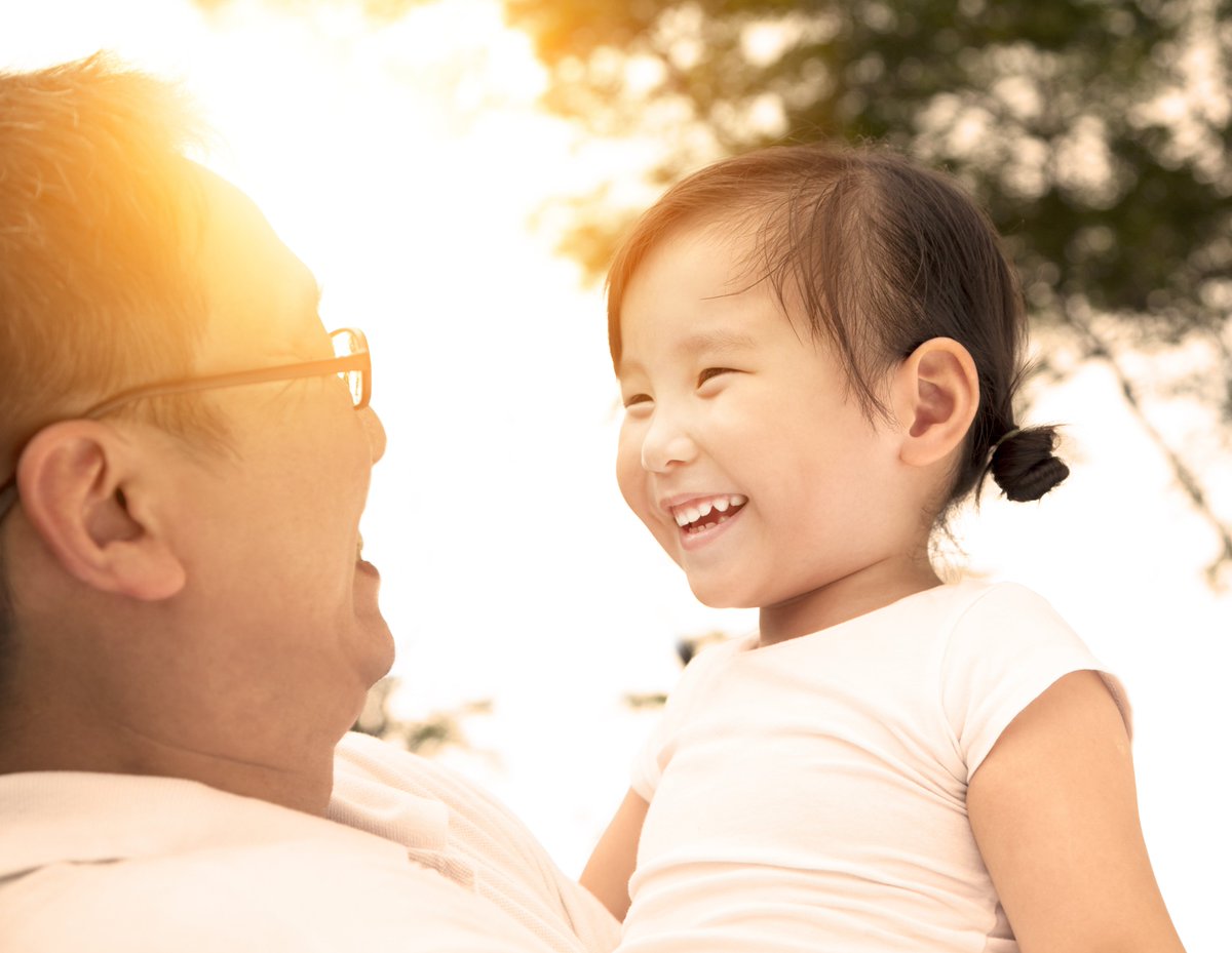 rutgersifh's tweet photo. Closer family ties can improve aging immigrants' health and lower caregivers' stress, according to @RutgersIFH research. Read more at https://t.co/yLINXnX9Xs #ImmigrantHealth #AsianAmericans #FilialPiety #IntergenerationalRelationships #caregivers https://t.co/BAzCPgery8