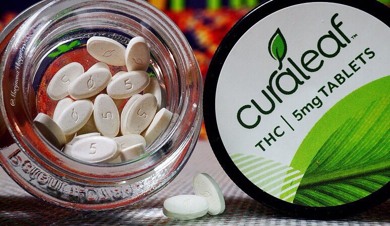 Highlymeta's tweet photo. #Thcmints from @curaleaffl Really enjoying these #WhiteWidow #mints they can also be taken like a pill but work Even Better when used like a #Breathmint 🌱 this would be great for people trying to get a Exact dose or if you are #Microdosing #thc #florida #floridalife #lovefl https://t.co/Qvh2qUCULi