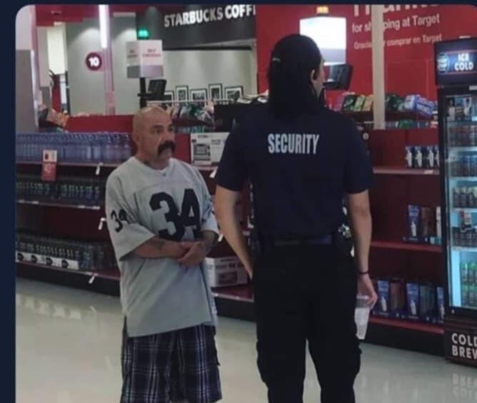 ElJeringasLoko's tweet image. Cuando pierdes a tu mamá en el soriana