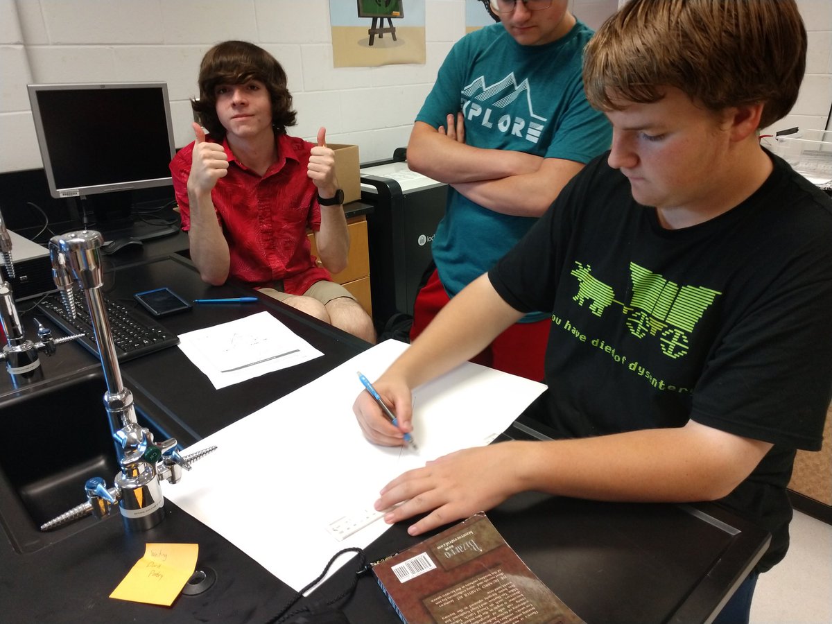 Dev4Edu's tweet photo. Rapid prototyping introduction activity. It's going to be a fun year! Can't wait to see what all these awesome students invent. #APCSP #ILoveCompSci https://t.co/0vUpxs8iTw