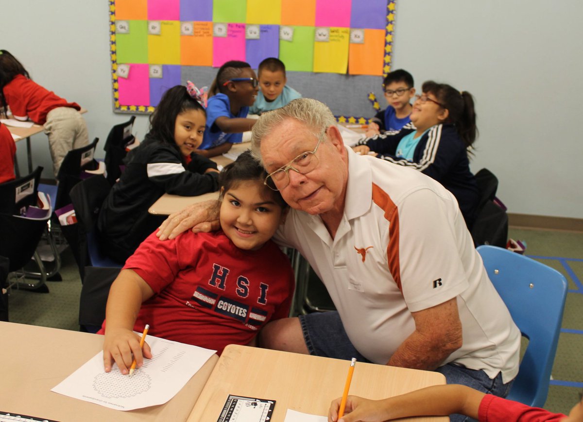 HSI_Austin's tweet photo. At HSI-Austin, our little Oso cubs know how to appreciate their grandparents with bingo, photo booths, and coloring! We enjoyed having you all on our campus at our first annual Grandparent's Day! We can't wait until next year! 🐻👵👴🐻 #HarmonyProud #HSIPride https://t.co/V4VqzpMyO5