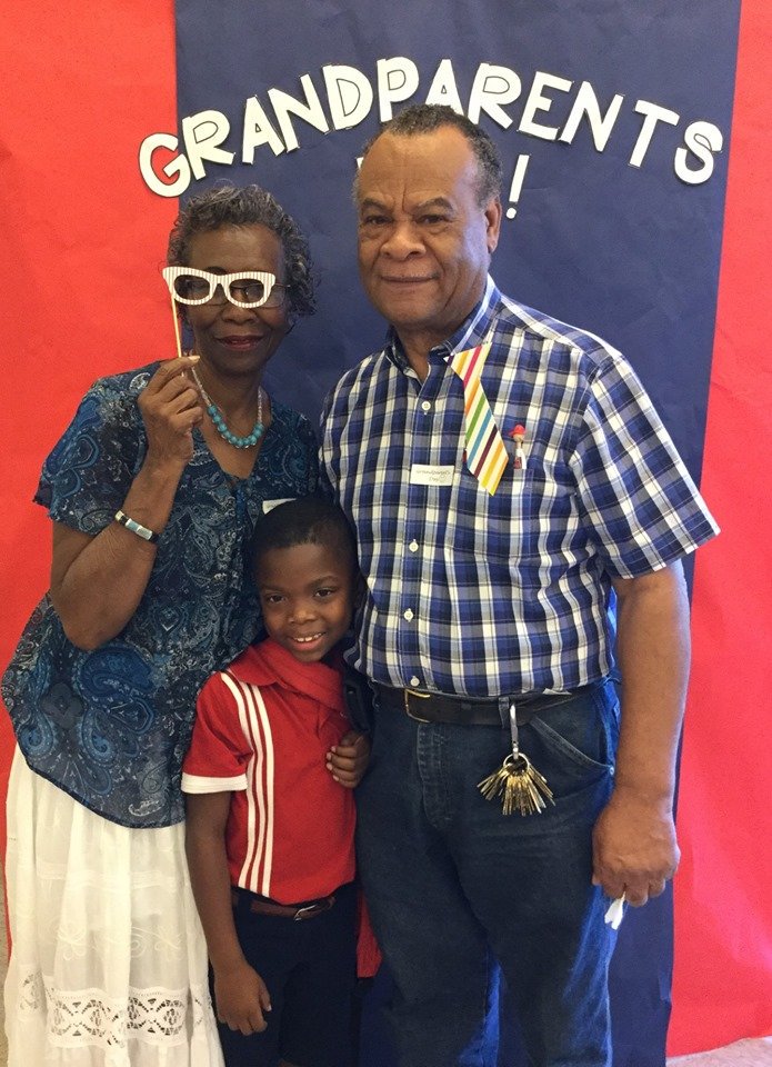 HSI_Austin's tweet photo. At HSI-Austin, our little Oso cubs know how to appreciate their grandparents with bingo, photo booths, and coloring! We enjoyed having you all on our campus at our first annual Grandparent's Day! We can't wait until next year! 🐻👵👴🐻 #HarmonyProud #HSIPride https://t.co/V4VqzpMyO5