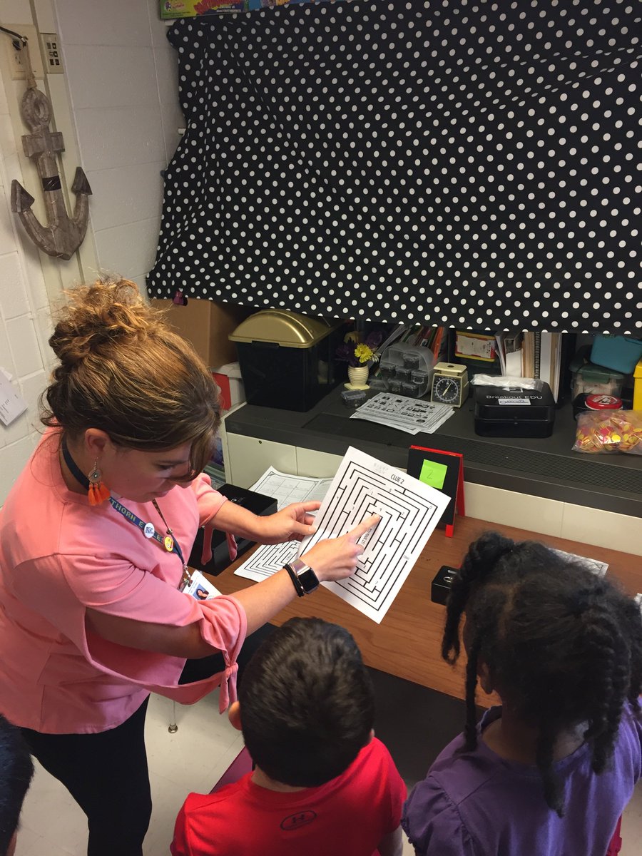 ENLibrary's tweet photo. Mrs. Boehm's 3rd grade class "Escaping" the back to school blues with #breakoutEDU.  Thank you #Keyto73 Foundation for our grant!  #D73Inspires #truENorth #ENgageD73 #D73bringsthejoy https://t.co/J36h0KHaPs