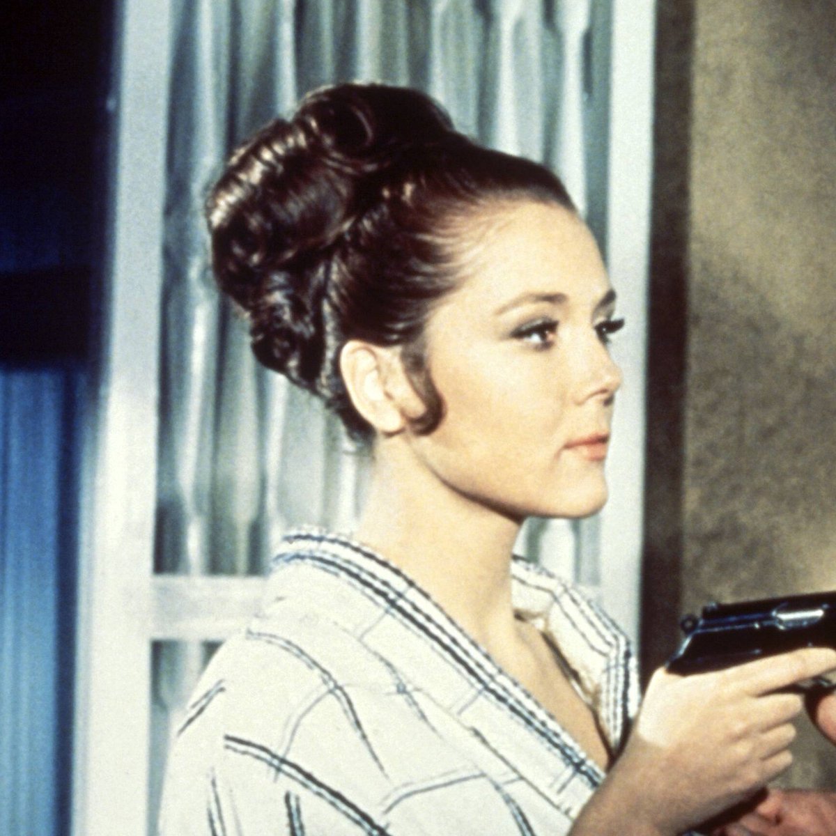 It would be fun to see Diana Rigg flip from Contessa Teresa \, image size:1200x1200