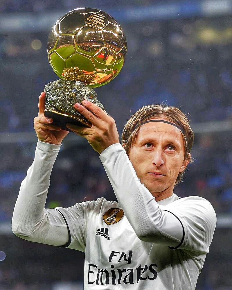 Happy birthday to Luka Modric, who turns 34 today. One of the best midfielders of all time. Legend 