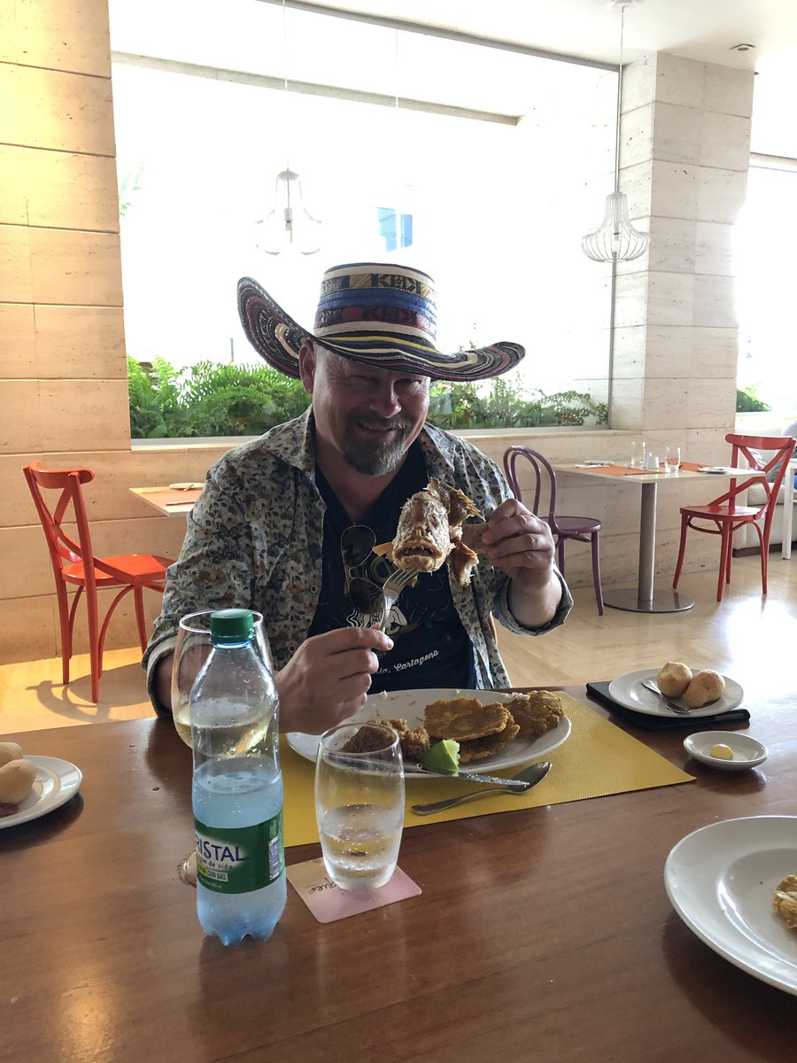 wendynather's tweet photo. #tacticalfish at @Tactical3dge with @kairoer https://t.co/AHShNknOwU