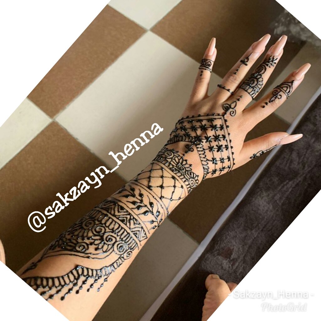 Sakzayn's tweet photo. Your Pro Henna Plug ❤️
IG: sakzayn_henna https://t.co/HKTJJUpyQd