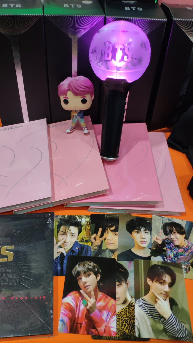 kerorostore's tweet photo. Lightstick, Albums, Funkos y mucho más.
RT 💜
#BTSARMY #bts #army #kpopstore #tiendakpop #kerorostore https://t.co/Bw5y3y1NDG