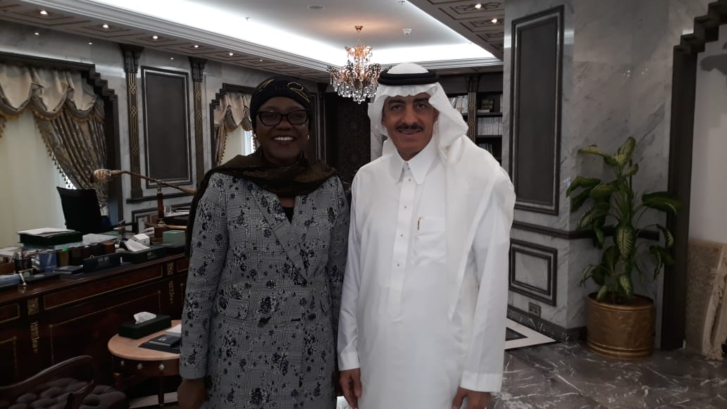 #Djeddah
Présente en Arabie-Saoudite dans le cadre de la visite officielle de SEM <a href="/AOuattara_PRCI/">Alassane Ouattara</a>, Mme <a href="/niale_kaba/">Niale KABA</a>, a rencontré le DG du Fonds de Solidarité Islamique pr le Dév (FSID), Dr. Waleed Abdulmohsen Al-Wohaib et le Président du <a href="/isdb_group/">IsDB Group</a> Dr Hajjar BANDAR.
