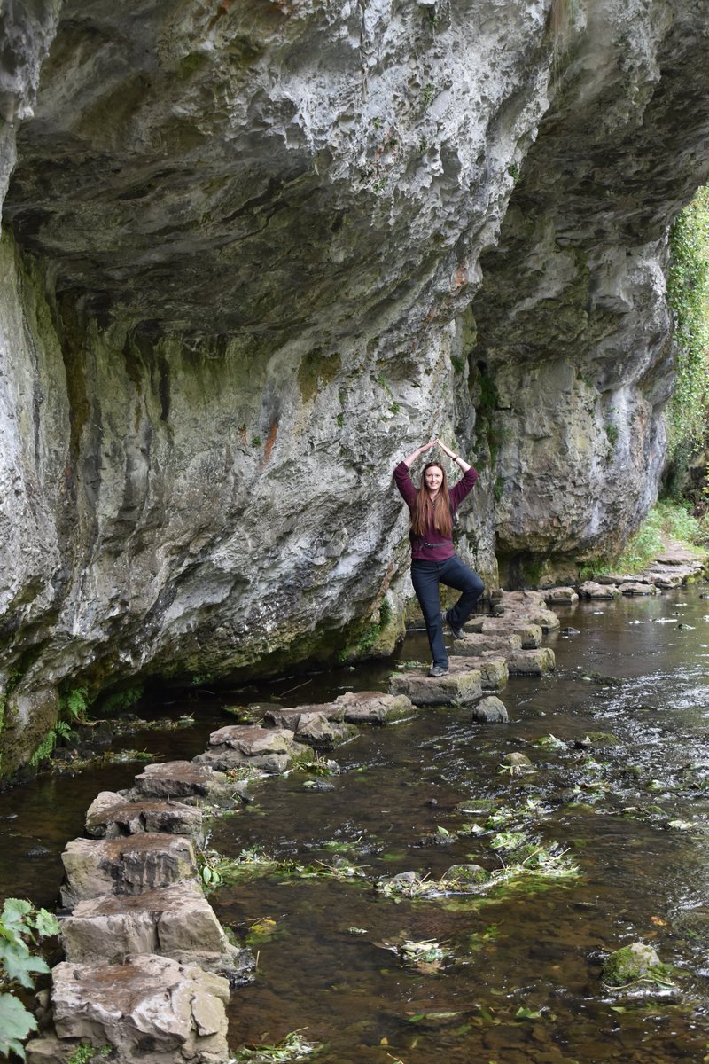 @becky_traveller Not sure if it counts as yoga 🤣🙈 #peakdistrict #happyfeethiker #cheedalesteppingstones