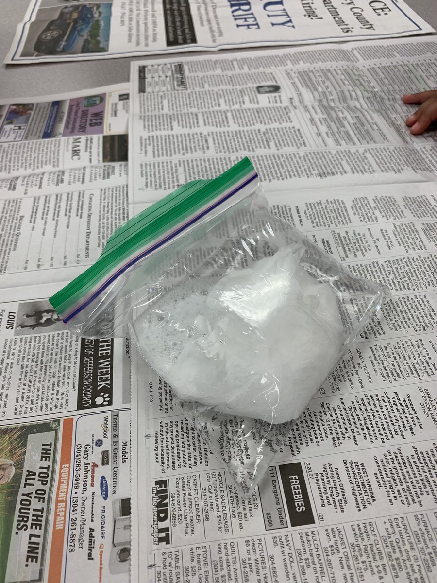 CrabbChristine's tweet photo. Chemical reactions....solids and liquids can make a gas! 😱#RLCScienceClub #explodinglunchbag @RLCPrincipal @HessThirdGrade https://t.co/32n0tc6V6J