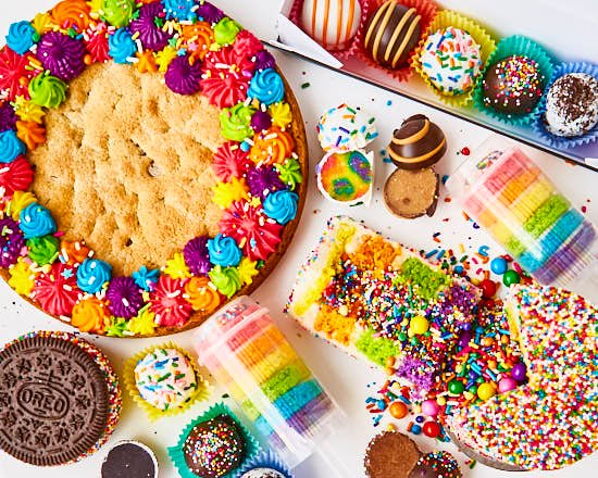 🥳✨Hope your Monday is a FIESTA!✨🎉 #flourshop #mondaymotivation