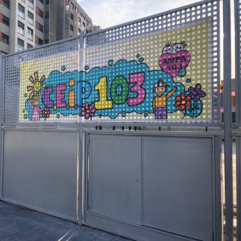 AjuntamentVLC's tweet photo. Acomiadem un dia ple d'il·lusions 😊, amb l'obertura del nou Centre d'Educació Infantil i Primària 103 🎒, on este matí hem donat la benvinguda al curs 2019-2020. El centre, al c/ Luis García-Berlanga Martí, té capacitat per a 675 escolars 👧👦🏽. #Nou103
👉 https://t.co/nQZhvcA486 https://t.co/xo4e0wbHt1