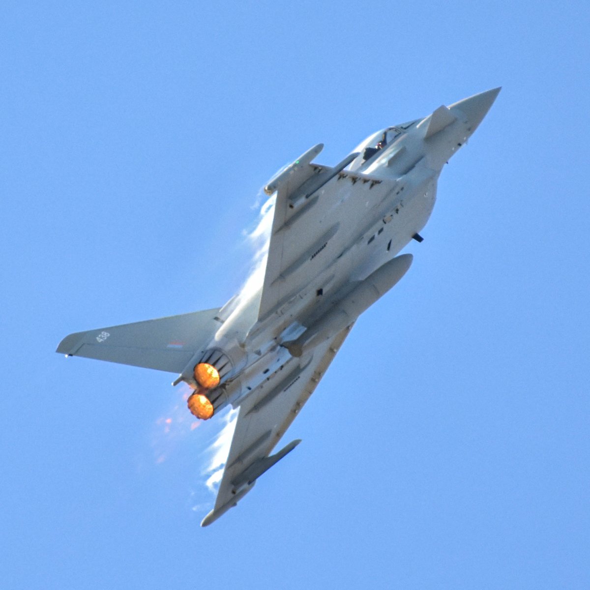 ThisisMeridian's tweet photo. Some of my photo highlights from Southport Airshow 2019! @SouthportAir @visandrewbrown @SouthportBID #AVGeek #avgeeks #bringthenoise https://t.co/ODXCBULouV
