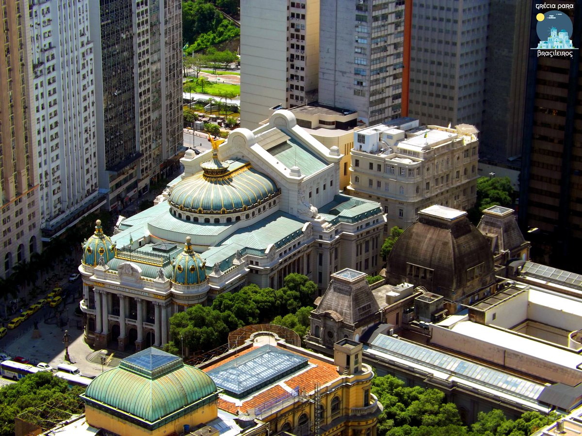 greciaparabrs's tweet photo. #TheatroMunicipal teve a construção iniciada em 1905 e inaugurada em 1909. De #arquitetura eclética, as influências #gregas são evidentes em sua estrutura. Mas destacaremos as colunas, sendo algumas construídas em granito e outras em mármore, com o capitel em estilo #coríntio. https://t.co/r28R8rqGpa