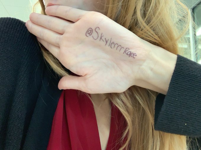 SkylerrrRaee's tweet photo. Stop talking to fake girls and slide in my dms 😍#horny #teen #teenage #boobs #tits #pussy #porn #amateurporn #nsfw #cumslut #blowjob #sex #slut #ass #dick #cock #jailbait #bbc #teenager #cuckold #fuck #fuckme #whore #cumtribute #nude #naked #nudes #sugarbaby #kik #xxx #18yearold https://t.co/GmEA49x1rZ