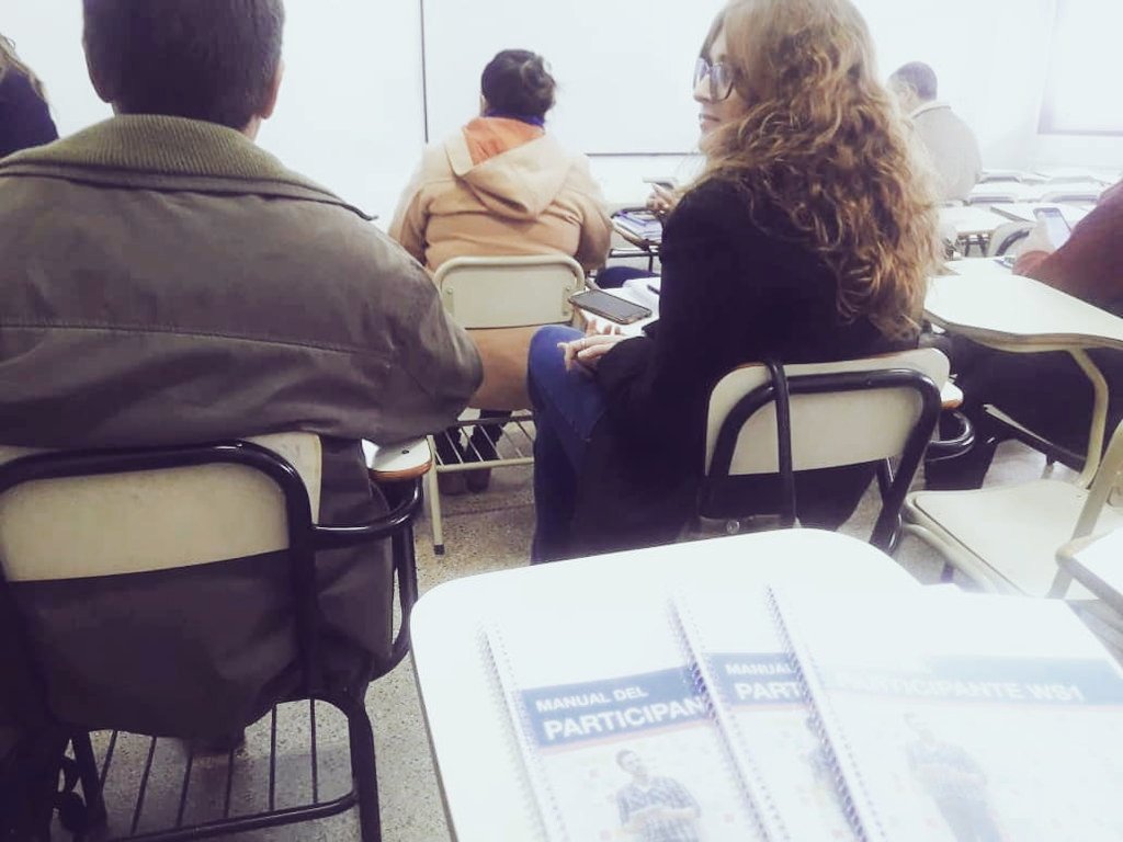 LinkYou_Project's tweet image. #LinkYouProject #ProyectoLinkYou 👩‍💻👨‍💻📘💼 Our Latin American partner @UNLitoral restarted its workshops for the pilot use of #ChallengeAcademy platform last Friday. The presentation was in charge of @TatuNemiche director of the Center for the Transfer of Research Results 👨‍💼