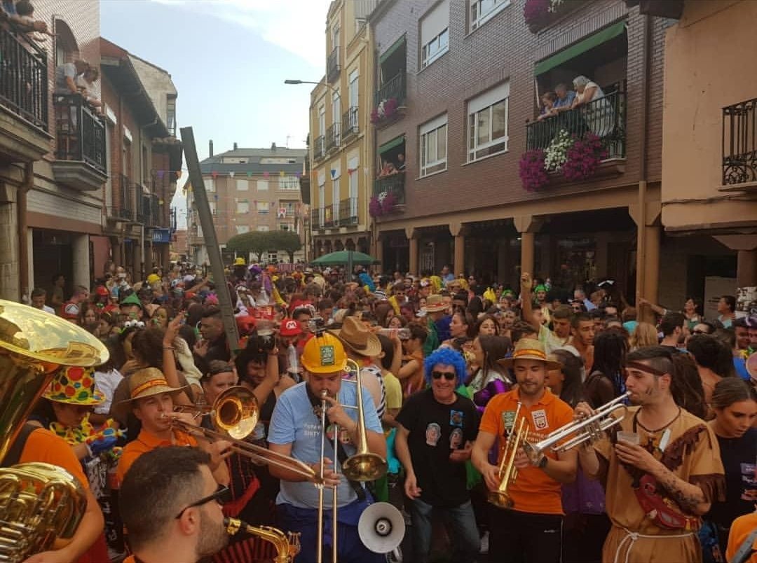 Había ganas de que llegara ya la mejor fiesta del año? Pues ya estamos en la cuenta atrás!! 🔊🥳