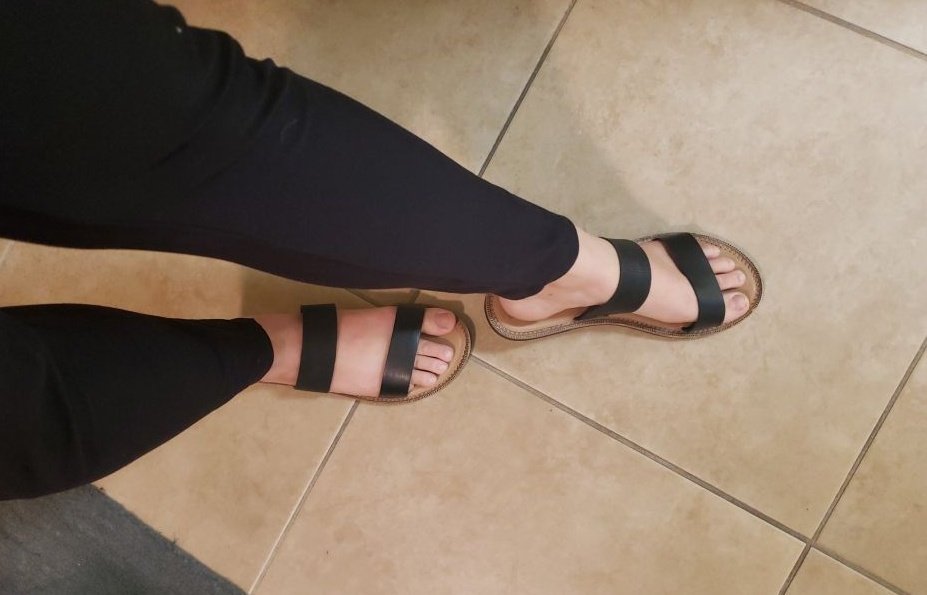 GoddessNatalie5's tweet photo. FREE TASK- RT my posts and get me to 250 followers 💋 #humiliation #blackmail #findom #freetasks #rttask https://t.co/hUA9kNISzl