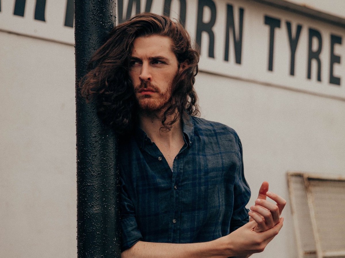 GW1962's tweet photo. WIN tickets to see #TakeMeToChurch star @Hozier at #soldout @SheffCityHall Fri, Sept 20 - for your free draw chance follow @GW1962 &amp; RT this #JPIMediaHOZIER tweet or enter online by deadlne Fri, Sept 13, noon. Full details, link, t&amp;cs and more at https://t.co/rQIhwwZq6J https://t.co/rwjGPkBKN3