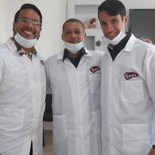 ContrasteVzla's tweet photo. Con el fin de fortalecer nuestras alianzas comerciales, parte de nuestro equipo de marketing digital hizo un recorrido en las instalaciones de @ricciembutidos para la creación de nuevas estrategias que sigan consolidando el crecimiento de esta marca.

#Contraste #TeamContraste https://t.co/acCoZAF8P1