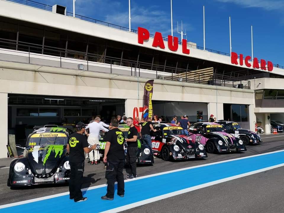 ASA_MELUN's tweet photo. Quand l'équipe Défi performance débarque au Castellet,  ça rigole pas!
#ligierjscup #funcup #circuitpaulricard https://t.co/pf6scfXg91