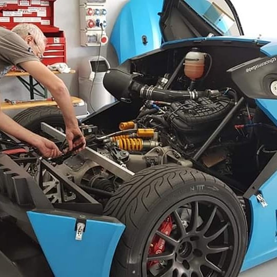 ASA_MELUN's tweet photo. Quand l'équipe Défi performance débarque au Castellet,  ça rigole pas!
#ligierjscup #funcup #circuitpaulricard https://t.co/pf6scfXg91