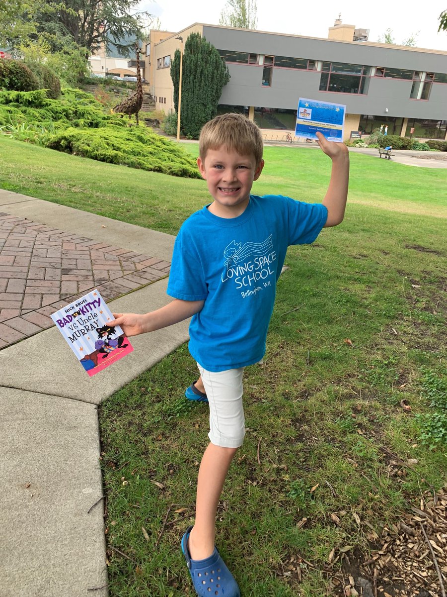 BplLibrary's tweet image. 2 of 2: We so enjoyed hearing about all your great reading and listening over the summer and seeing your signs proudly displayed all around the city! #bellingham #bellinghamlibrary