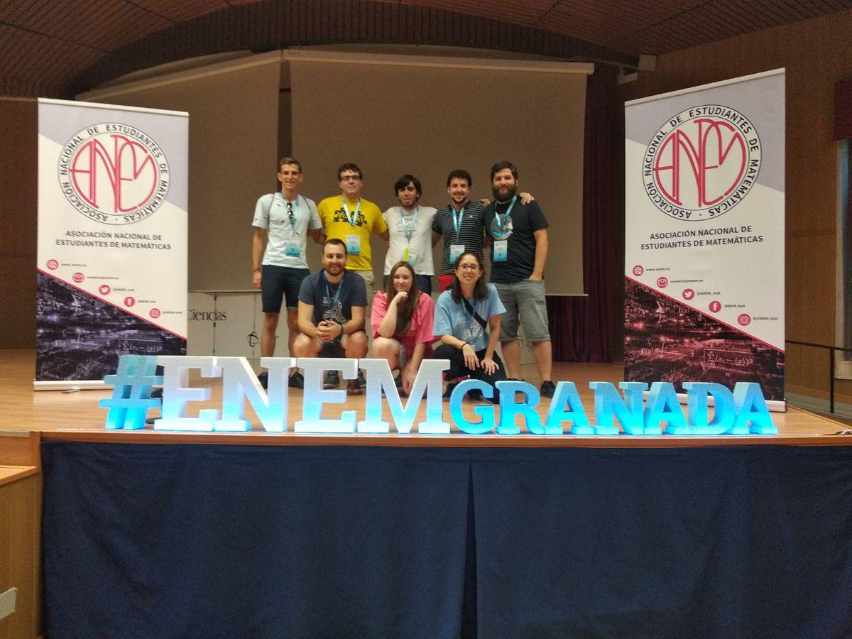 ✨✨Hemos vuelto y menos moreno de flexo que nunca✨✨
¿Tienes curiosidad de qué ha pasado este verano?
👉🏻 Tuvo lugar el <a href="/ENEMgranada/">ENEM Granada 2019</a>  y nuestra aganem.
👉🏻 Se eligió la siguiente sede del ENEM, que será en Valladolid, el <a href="/ENEM_mat/">XXVII ENEM Santiago</a>