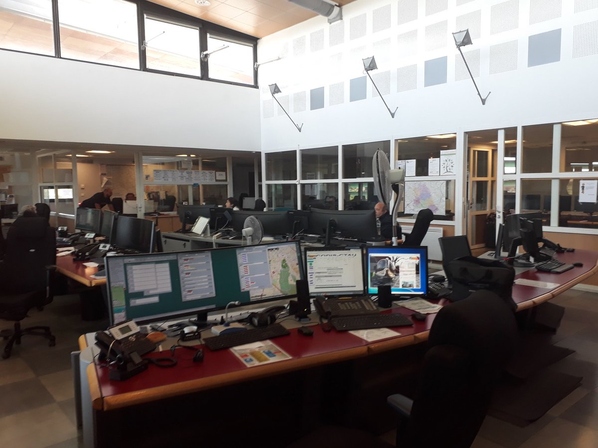 Association  #AIAVIGNON #bexprovence #GRDFSE  pour échanger avec les formateurs du <a href="/sdis84/">SDIS de Vaucluse-84</a> sur les procédures #GRDF lors d'interventions communes.Avec en prime une visite guidée du CTA et du CODIS.. le top 🤩! <a href="/CorlayFlorence/">Florence Corlay</a> <a href="/arnaud_coquet/">Arnaud COQUET</a> <a href="/BernisNico/">Nicolas Bernis</a> <a href="/HMALINAUD/">Hugues Malinaud</a> <a href="/DeLaFamilia1/">Toupenas Benoit</a>