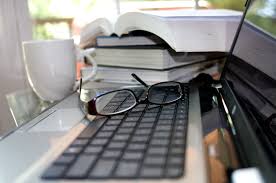 JuventudCYL's tweet photo. #BECAS |¡Todavía tienes tiempo! 
Convocadas 2.356 Becas de Colaboración en Departamentos universitarios curso 2019-2020. Si vas a finalizar los estudios de Grado o cursas primero de un Máster oficial. 📆 18 septiembre.
Información 👉 https://t.co/1Pab0vWoBN @INJUVE https://t.co/TaUuLcJ1C1