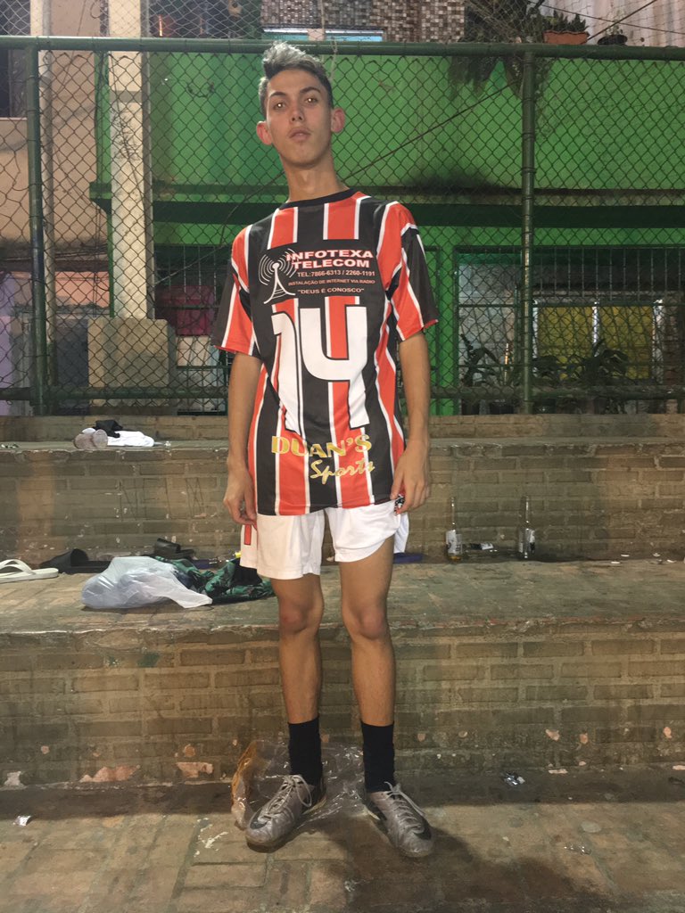 Imperadoresoffc's tweet photo. Estagiário está ficando Maluco, muitas contratações em tão pouco tempo 🥵
Hoje Assinamos com esse monstro do meio campo, seja Bem-Vindo Carlos.
🔴⚪👑
#craquenovonoimperio #messicneymar https://t.co/COKfSNPYwH