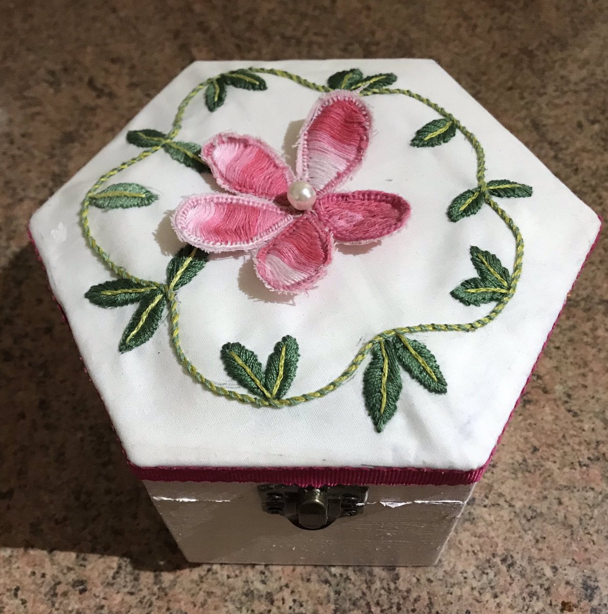 CreationsHolly's tweet photo. Been trying something new. Stumpwork embroidery boxs. Pleased with the results #stumpwork #boxes #insects #flowers #rabbits #embroidery #madeinnorfolk https://t.co/8DPUQ1umiH