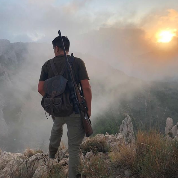 Mauser_USA's tweet photo. Reaching new heights on the hunt.

PC: @aquila_hunters
#mauser12max #mauserusa #mauser12 #gonehunting #hunting #huntingpics #happyhunting #mauserrifles #huntingrifle #hunters #mauser https://t.co/loHKCXEFIW