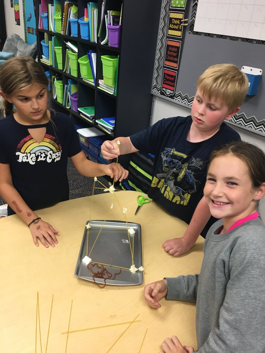 CedarHeights4th's tweet photo. STEM challenge! Create a freestanding tower with only spaghetti, marshmallow tape and string. #STEM #planning #teamwork #cedarheights4thgrade https://t.co/agaBNEUbBV