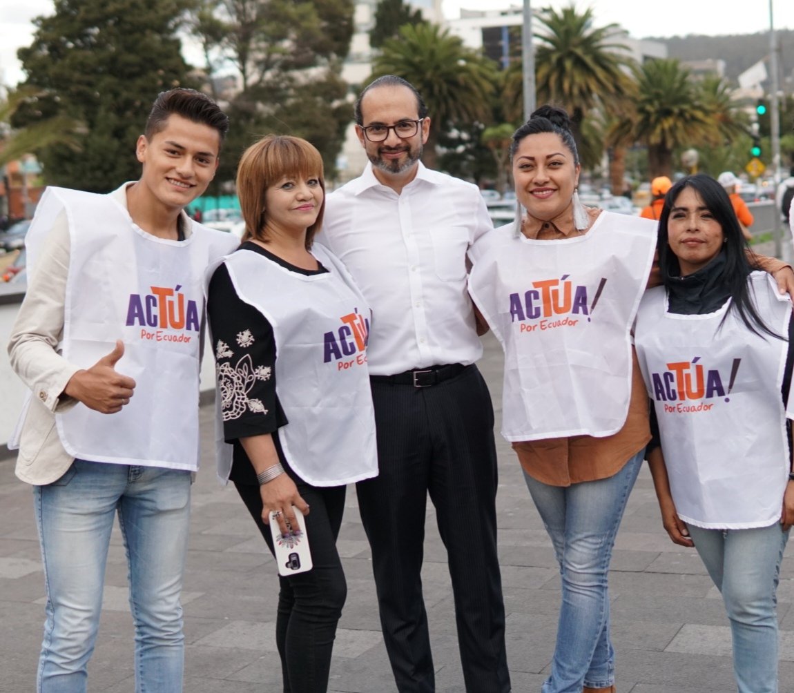 La juventud sabe que es momento de ACTUAR, su dinamismo se hace presente en todos los rincones del Ecuador! Y tú ¿ya diste tu firma de respaldo?

#EliminaciónCPCCS