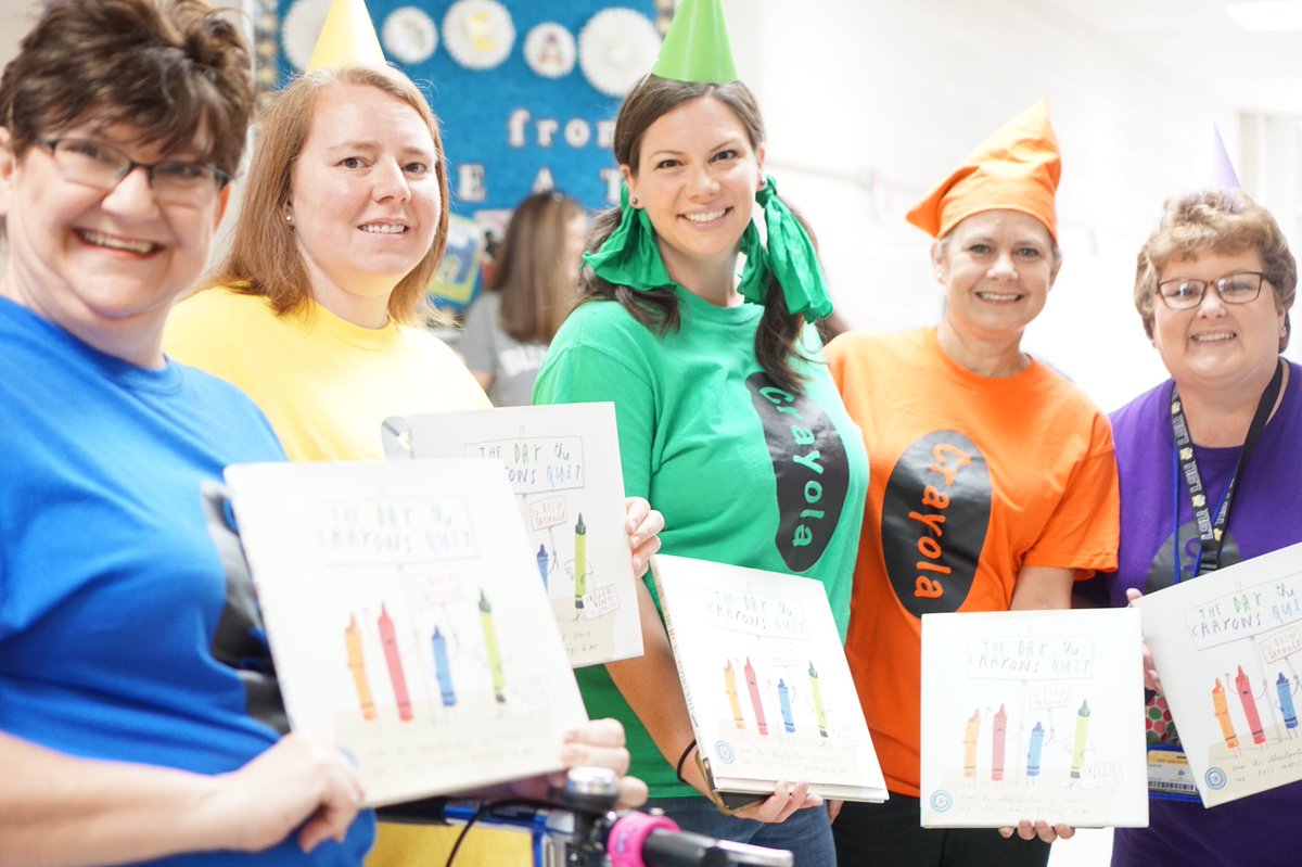 SheridanSD37's tweet photo. So many great books were represented today at the EEI Book Character Parade!#RISEarkansas #TurnItUp #YJNation https://t.co/XwHymPSemm