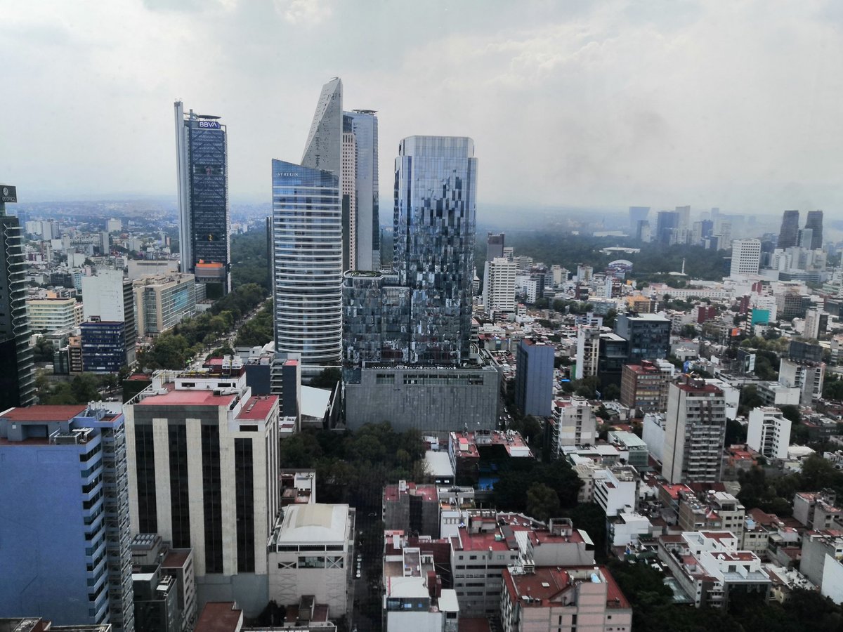 DiaFintech's tweet photo. "Fintech in the UK" por la Embajada Británica en México @UKinMexico @FinTechUK_HQ @FintechWeekCDMX 

#fintech #cdmx #fintechweekcdmx https://t.co/zpHegI5Hhl