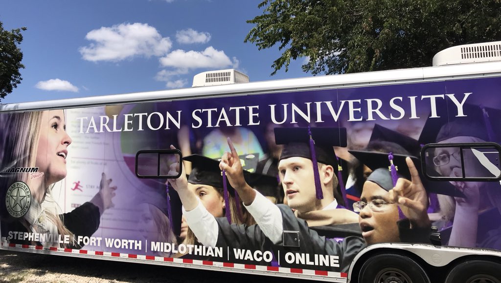 TarletonMWC's tweet photo. Can’t wait to see you tonight @forneyisd we look forward to you becoming a Tarleton Texan! #TarletonState #TarletonMWC #ForneyISD #letsrollTexans https://t.co/zuUkGvAxV5