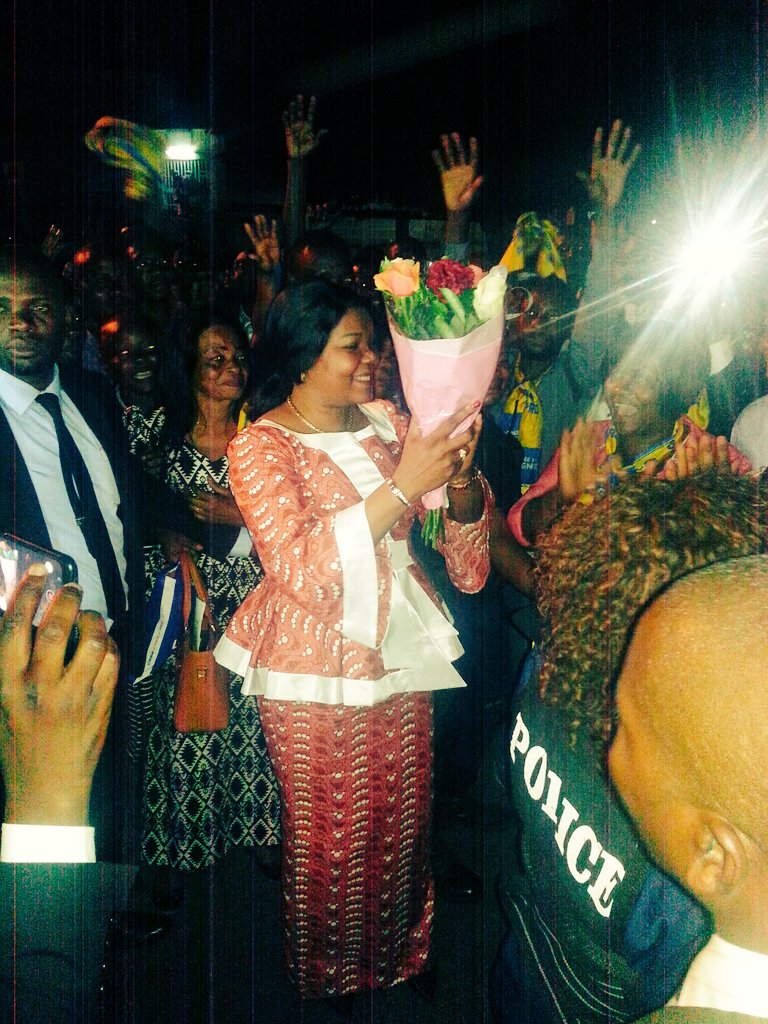 djodjolomanga's tweet photo. @pengejacquelin1 Son excellence madame Jacqueline PENGE SANGAYOI toujours avec sa base #JPS  que Dieu vs accompagne https://t.co/ukTybWT6eV