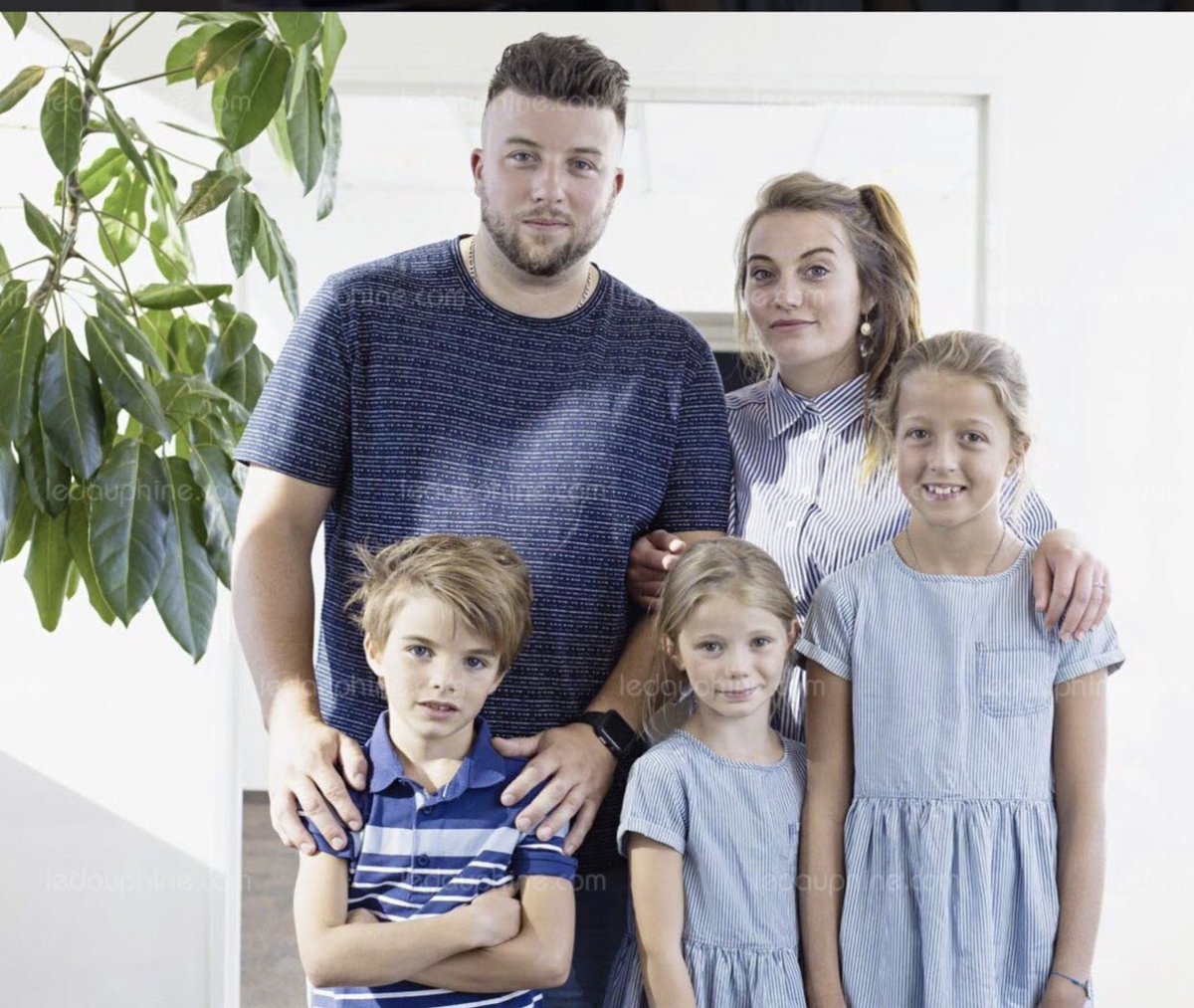 Amelie_Officiel's tweet photo. Bouleversant, révoltant, , émouvant 🙏 #JamaisSansToiLouna  bravo 👏 #famillebombarde ❤️ https://t.co/eLgCgDV1vs