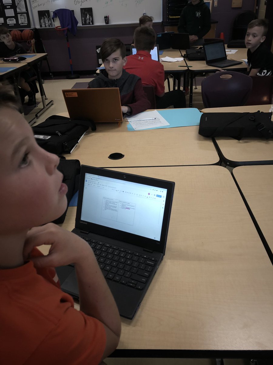 CoachCantrell5's tweet photo. 6th graders having digital debates today using Google Docs! Students were paired up and had to communicate via Google Doc using the share and edit feature! Communication and collaboration at it’s best 👍 Go Burg! @DanielleMProhas @McBurg_MS @McBurgEntTech @HuffmanMJ @ohiohipoint https://t.co/0XVo2FoTip