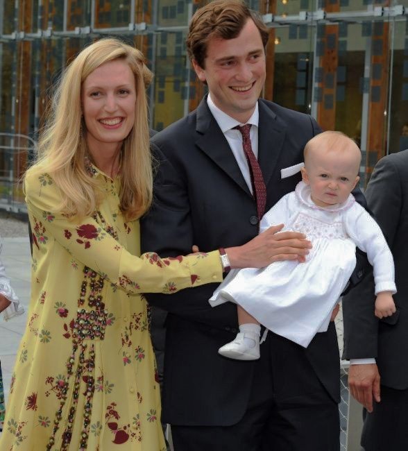 royalchildren_'s tweet photo. Prince Amadeo and Princess Elisabetta welcomed their second child, a son 👶🏼.
The baby boy was born on September 6th 2019 at 9:05pm in the UMC Saint-Pierre Hospital in Brussels, Belgium 👶🏼🏨 -September 7th 2019.
#PrinceAmadeo #PrincessElisabetta #Belgium https://t.co/EONawK9F3x
