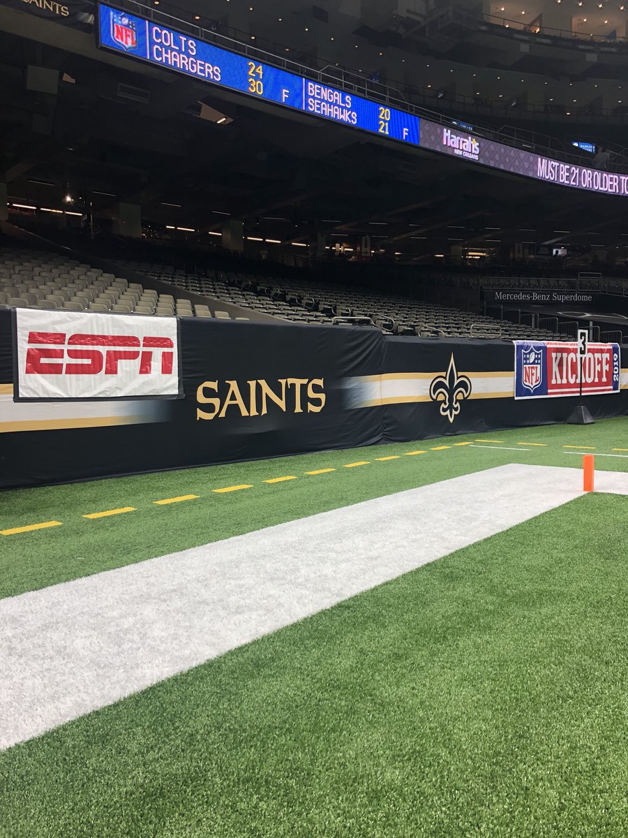 RoSportsMed's tweet photo. Time to get this party started and let the games BEGIN!!
#MNF
#nflkickoff2019
#texans https://t.co/2lXqQSeCQO