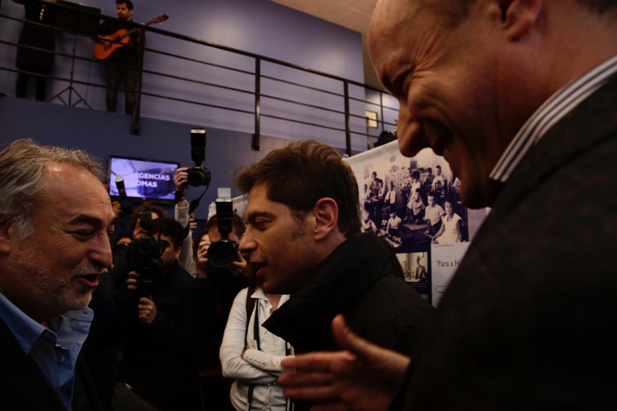 minsaurralde's tweet photo. Junto a @Kicillofok recorrimos la muestra itinerante de Ana Frank, en el Teatro del @MunicipioLdeZ
La formación de nuestros jóvenes es fundamental para construir un futuro más inclusivo. https://t.co/ubjmR3T9FX