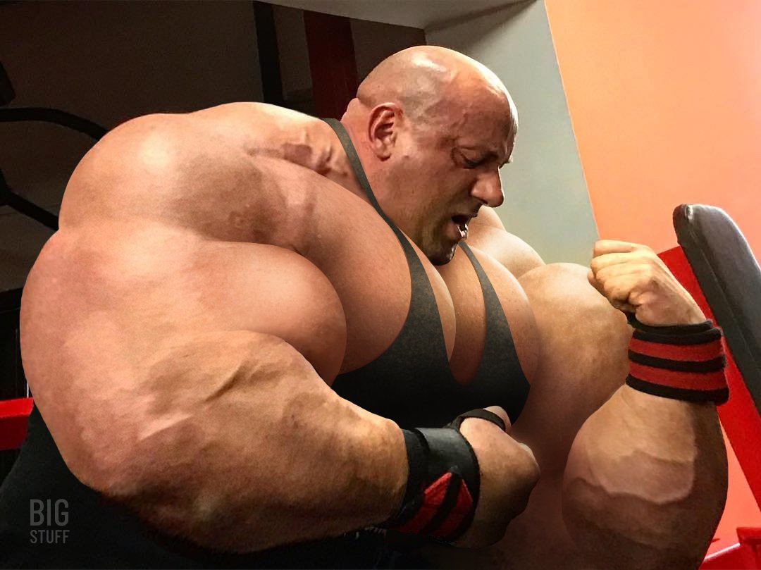 BigStuff7's tweet photo. Robert Burneika confirms the pump! #muscle #morph https://t.co/39L01S2ACS