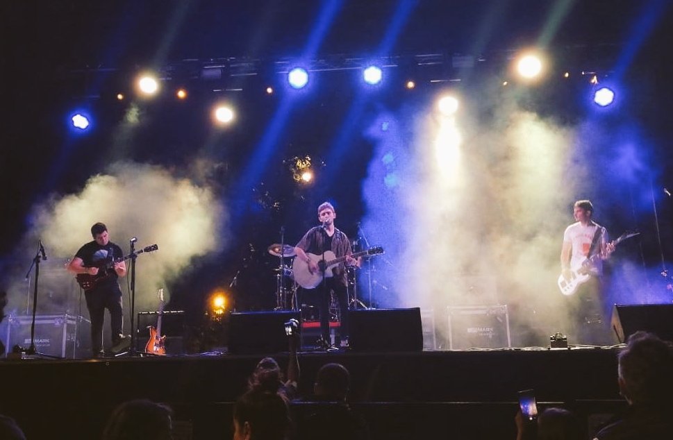 ¡MIL GRACIAS a todos los que habéis venido a vernos y a fluir con nosotros! Un placer participar en el #LorencitoFest, nos vemos en la siguiente. ¡Un abrazo muy fuerte!

#OylaEnElLorencitoFest 🔥🎶🎸