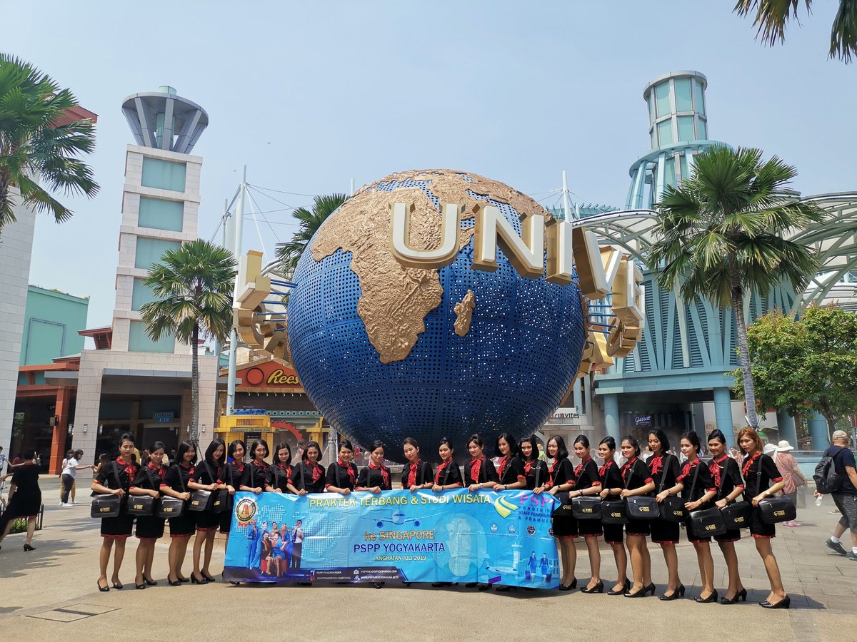 xtemujin's tweet photo. 2019 Sentosa Sandsation: STAR WARS edition, Sentosa, Singapore. Forming the beach sand to Star Wars character. The sands of time.
#sentosasandsation #StarWars
#Singapore
https://t.co/R6uP7gt1Xh https://t.co/LtaTVNJynm
