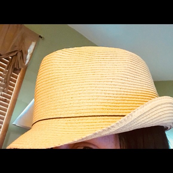 Marsa0986's tweet photo. So good I had to share! Check out all the items I'm loving on @Poshmarkapp from @gzang #poshmark #fashion #style #shopmycloset #panamajack #freepeople #stjohn: https://t.co/Ce0fTVJCGe https://t.co/0w5g2YsYdF